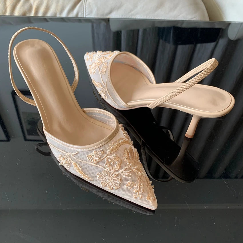 Escarpins Slingback Blancs Brodés Nuolaian